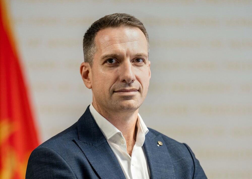 Vuksanović: Odluka o modelu razvoja aerodroma mora biti zasnovana...