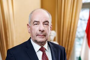 Mađarski predsjednik potpisao zakon kojim se završava njegov mandat
