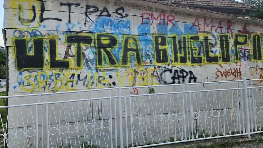 Grafit "Srbe na vrbe" u Bijelom Polju