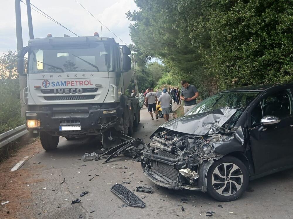 Žena teško povrijeđena u sudaru, porodica tvrdi da vozač kamiona...