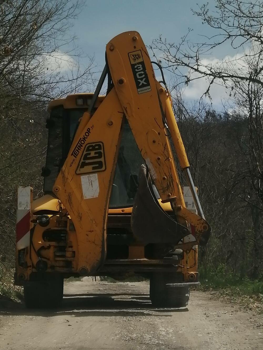 "Živi zid" protiv bagera - nikšićki ugostitelji smislili način da...
