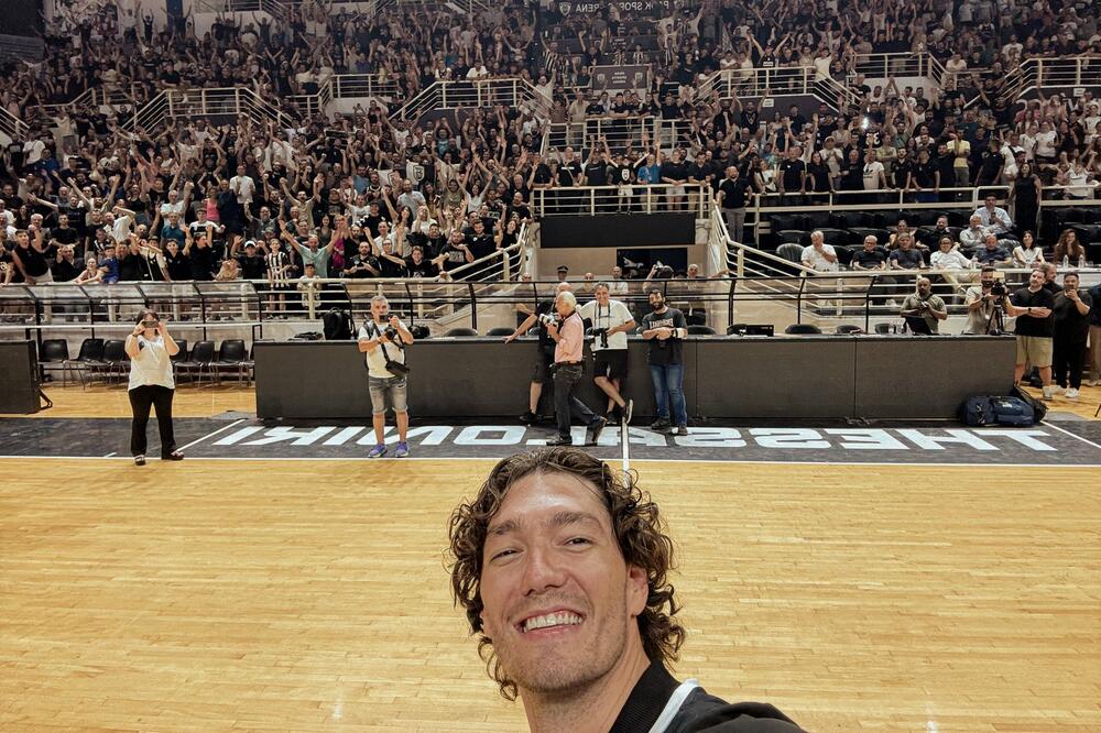 Džedi Osman na predstavljanju, Foto: X/PAOK BC