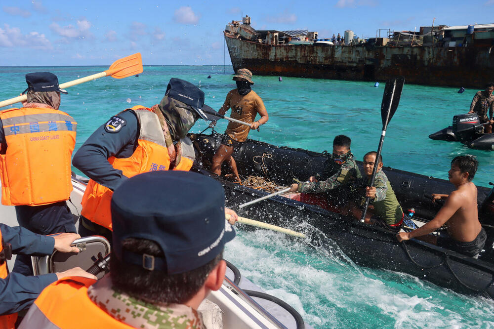 Sukob filipinskih i kineskih marinaca u blizini grebena, Foto: REUTERS