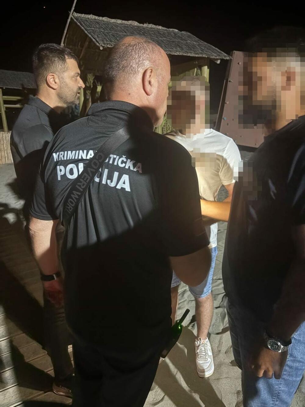 Policija kontrolisala plažne barove u Donjem Štoju, uhapšene...
