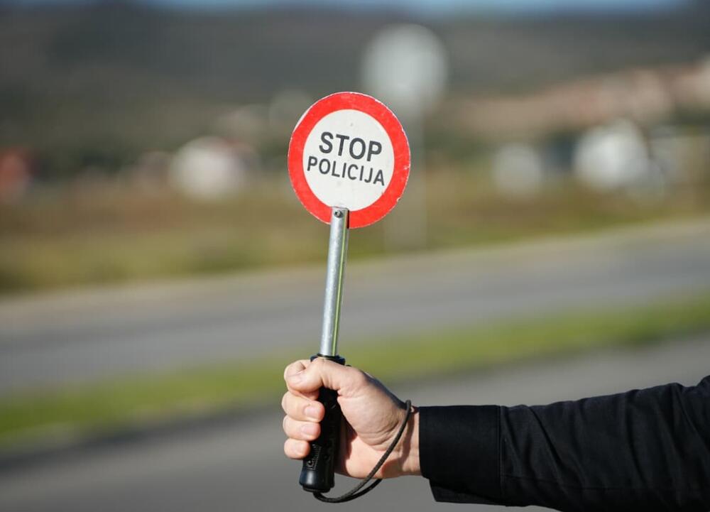 Podgoričanin vozio "porše" brzinom od 112 km/h, ograničenje bilo...