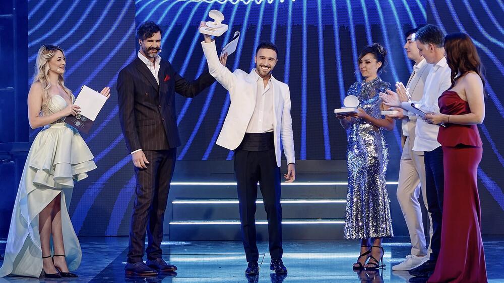 Kroz muziku ispričao priču o vezi koja traje cijeli život