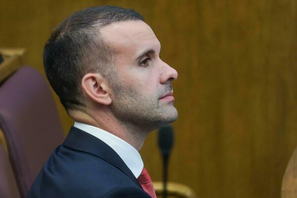 Spajić pobjegao od Mandićevih ministara: Nove akrobacije,...