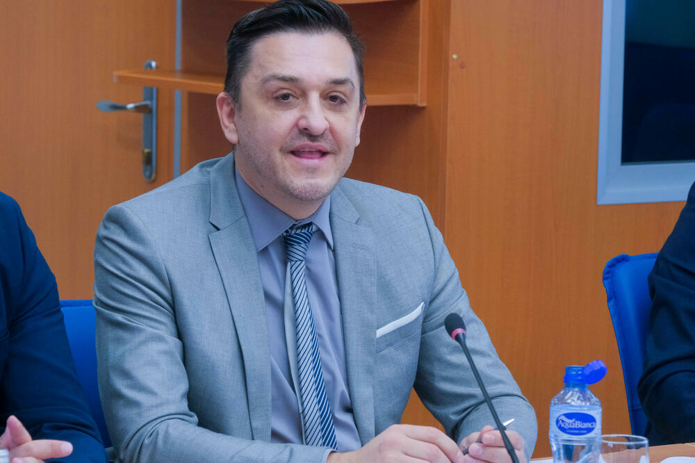 Boji se da bi se smanjio broj kladionica: Vuković, Foto: Risto Božović