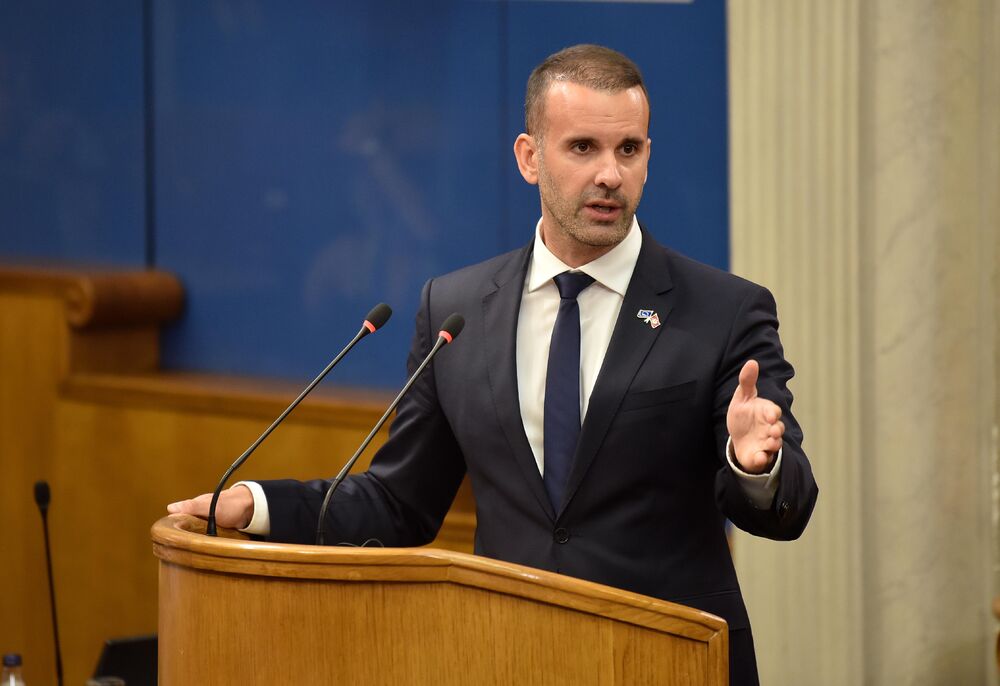 <p>Premijer Milojko Spajić odgovarao je na pitanja poslanika, na posebnoj sjednici Skupštine posvećenoj Premijerskom satu</p>