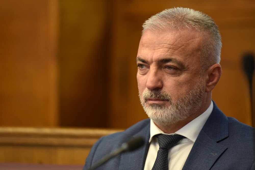 <p>Premijer Milojko Spajić odgovarao je na pitanja poslanika, na posebnoj sjednici Skupštine posvećenoj Premijerskom satu</p>