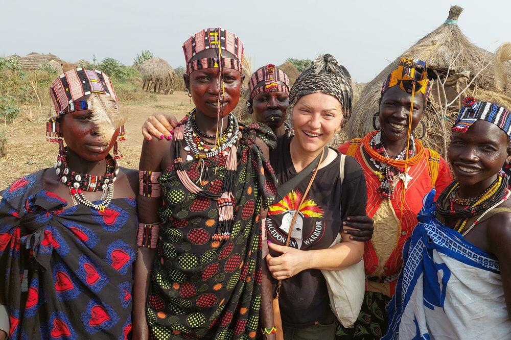 U Južnom Sudanu Biljana je posetila i pleme Džie. Njihove žene nekada pješače i do 80 kilometara do izvora vode, Foto: Biljana Jurukovski