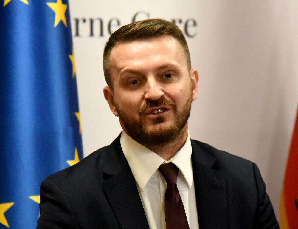 Za javnu upravu kraći radni vijek: Dukaj