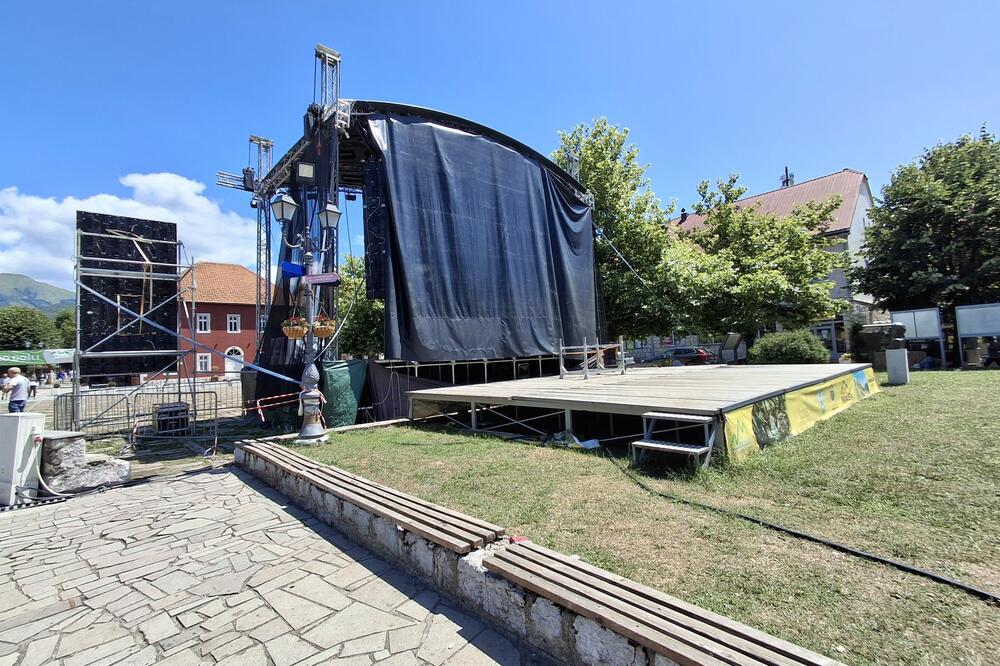 Bina na trgu u Kolašinu, Foto: Dragana Šćepanović