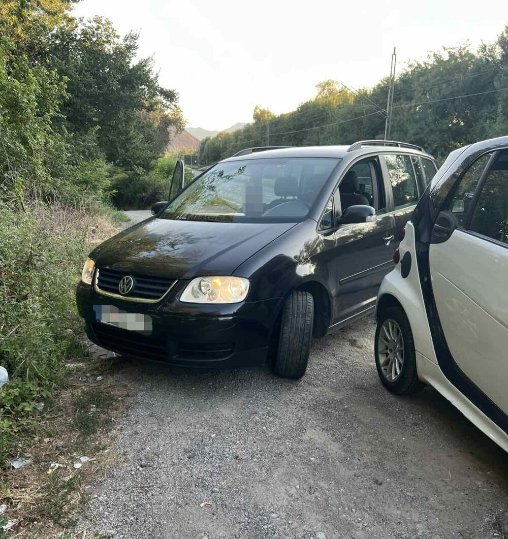 <p>Iz policije kažu da će se pojačan nadzor saobraćaja na putevima nastaviti u narednom periodu uz korišćenje dronova, sistema video &ndash; nadzora i drugih savremenih tehničkih sredstava, sa ciljem efikasnijeg otkrivanja i sankcionisanja najtežih saobraćajnih prekršaja i unapređenja bezbjednosti svih učesnika u saobraćaju</p>