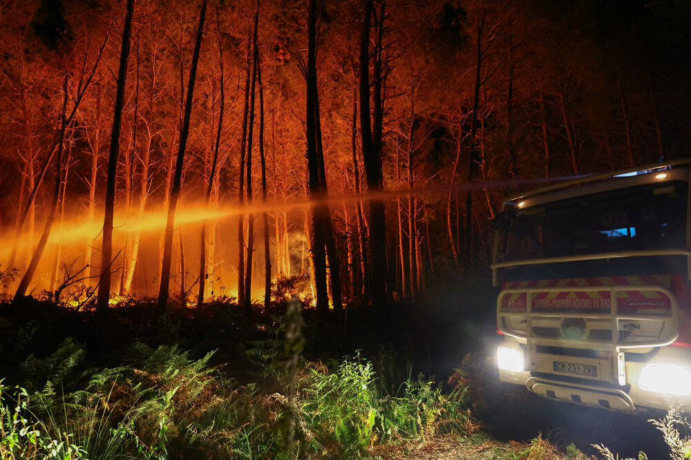 Jedan od šumskih požara u Francuskoj, Foto: Reuters