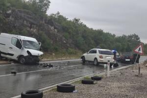 Udes kod Nikšića, povrijeđeno osam osoba