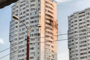 Stambena zgrada u Čehovu kod Moskve oštećena u napadu dronom