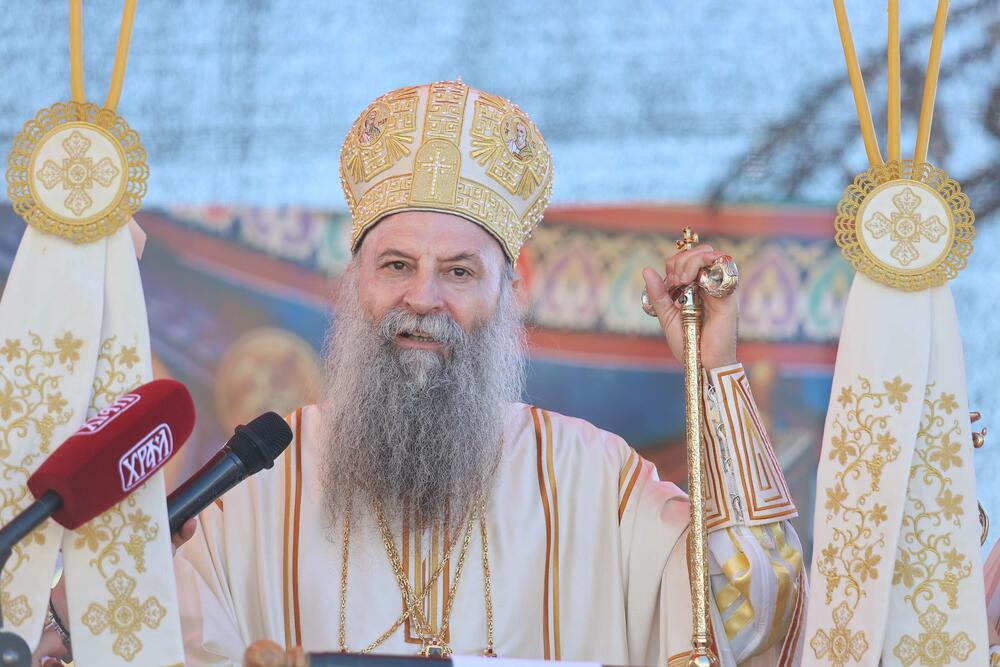 <p>Predsjednik Opštine Nikšić Marko Kovačević kazao je da je "srpski narod, uprkos brojnim istorijskim iskušenjima, uspio da sačuva i obnovi Srpsku pravoslavnu crkvu, za koju je rekao da je "jedan od najvažnijih temelja nacionalnog identiteta"</p>