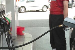 U Austriji je prosječna plata skoro dva i po puta veća od...