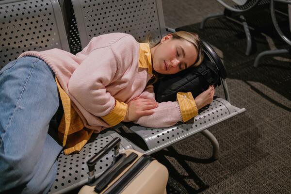Jet lag ne kvari put samo zbog sna: Stručnjaci kažu da je važno i...