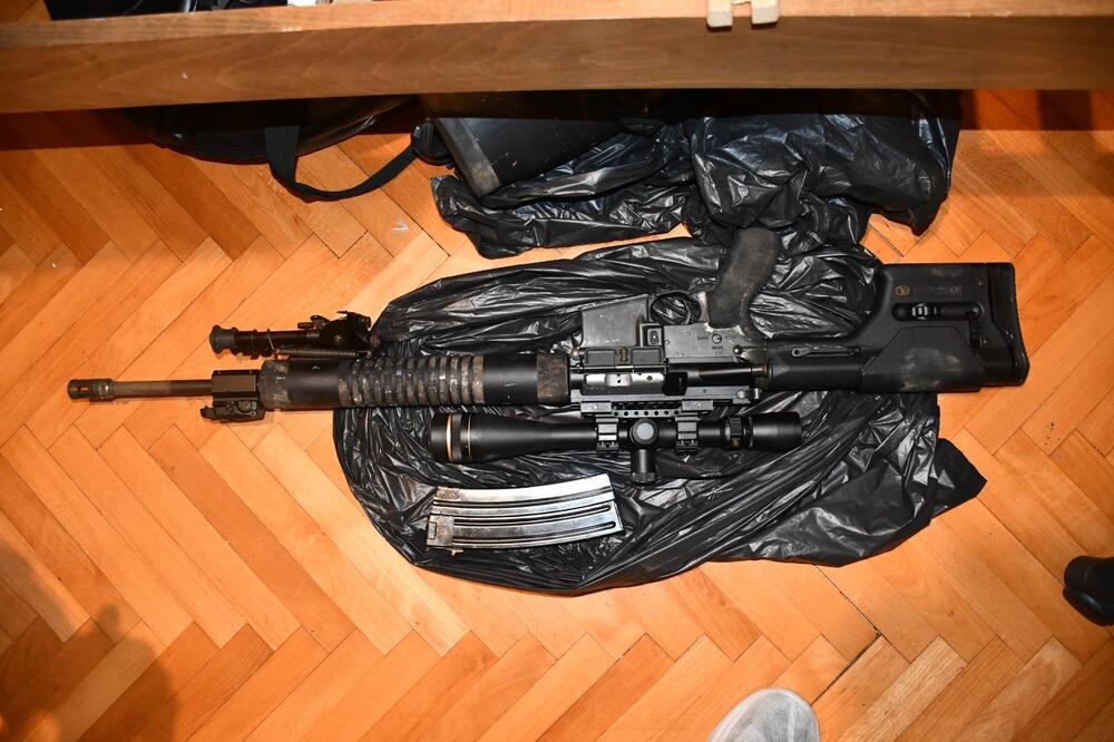 Snajper, Foto: Uprava policije