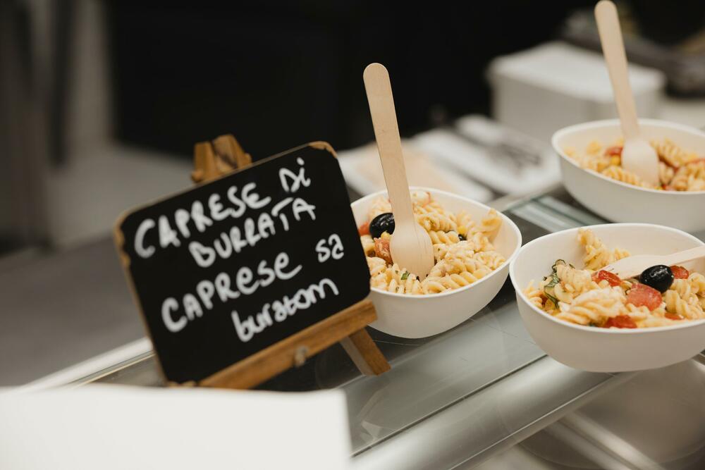 <p><em>Uspješna saradnja Italijanske agencije za spoljnu trgovinu (ICE), Ambasade Italije i kompanije Domaća Trgovina još jednom je potvrdila značaj povezivanja sektora trgovine, gastronomije i kulture.</em></p>