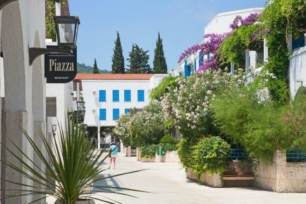 Hotelsko naselje Slovenska plaža, Foto: Vuk Lajović