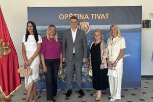 Međunarodna priznanja za nastavno osoblje osnovne škole iz Tivta
