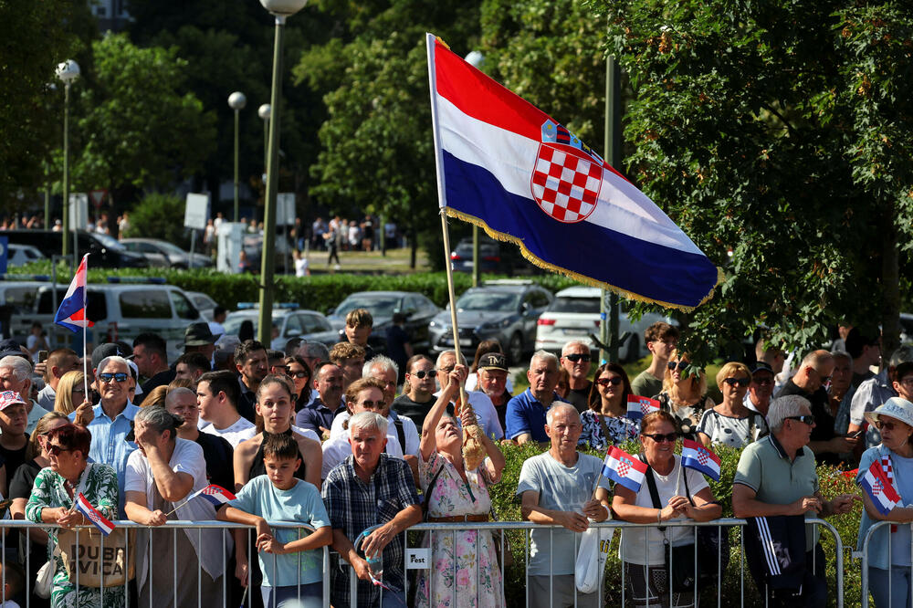 Organizacija &ldquo;Dokumenta&rdquo; identifikovala 2.353 žrtve &ldquo;Oluje&rdquo;: detalj sa prošlogodišnjeg obiljevažanja akcije u Zagrebu, Foto: Rojters
