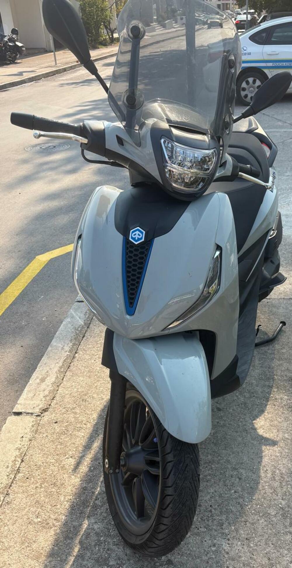 <p>Akcija ulcinjske policije i tužilaštva - Nikola Divljak i Safet Bećiragić uhapšeni su zbog sumnje da su izvršili krivično djelo zelenaštvo i ugrožavanje sigurnosti na štetu sugrađanina H.A. Osim njih dvojice, zbog zelenaštva na štetu iste osobe, krivična prijava podnijeta je protiv Ulcinjanina Gorana Dulovića koji je u pritvoru zbog istog krivičnog djela</p>
