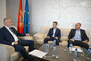 Jojić - Mujović: Prioritet izgradnja Atletskog stadiona u Podgorici