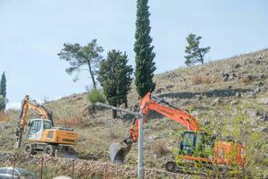 Ista firma ispituje Marezu i mjeri temelje za gradnju Veljeg brda:...
