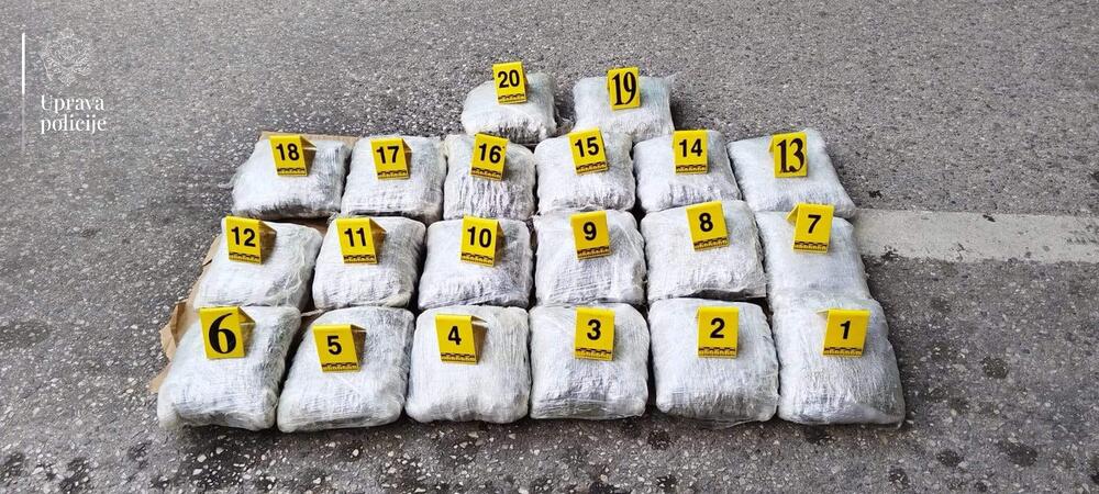 Granična policija zaplijenila 20 kilograma marihuane, uhapšen...