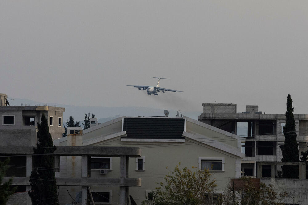Ruski vojni avion slijeće ka bazi Hmejmim, Foto: REUTERS