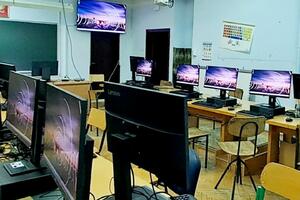 Tivatske škole novu školsku godinu dočekuju sa obnovljenim...