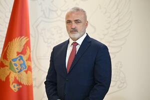 Jojić: Mladi su ogledalo našeg društva i njegova snaga i budućnost
