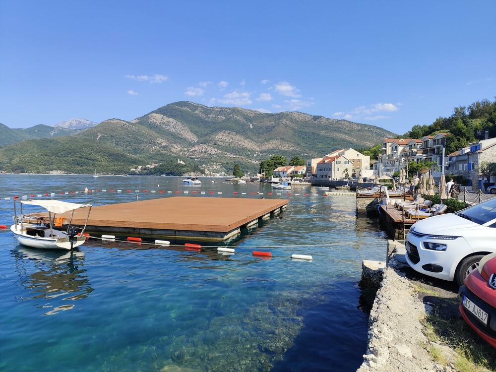 Plutajuća plaža na Opatovu