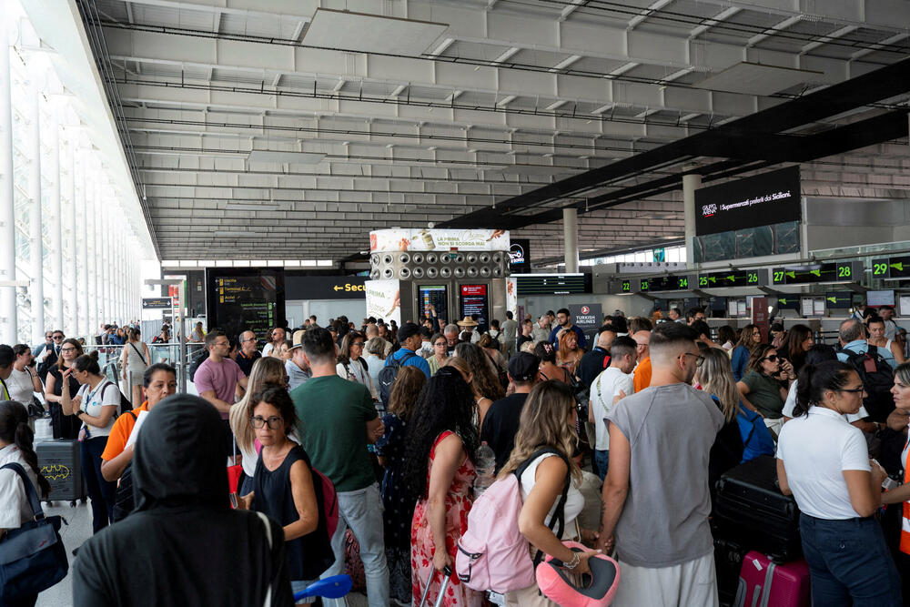Aerodrom u Kataniji juče