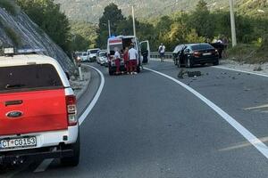 Dvije osobe lakše povrijeđene u udesu na putu Cetinje&ndash;Budva