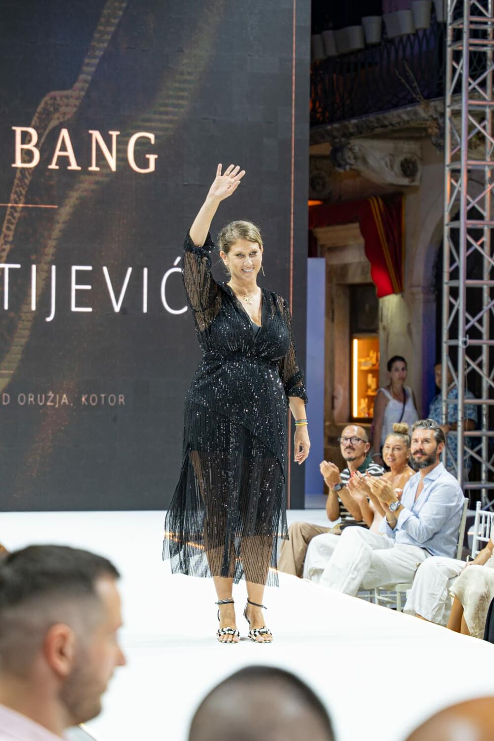 <p>Drugo izdanje Fashion Banga okupilo domaće i regionalne dizajnere, a završnicu obilježile revije Marine Banović i Predraga Đuknića</p>