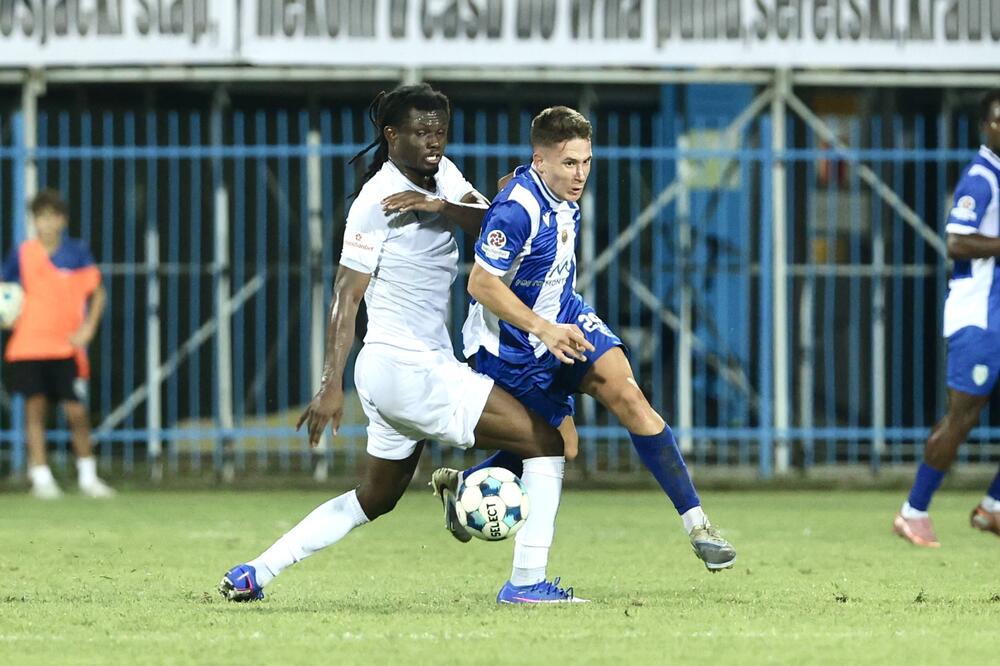 <p>Budućnost osvojila bod na gostovanju Arsenalu (0:0), Mornar u gostima bolji od Mladosti Lob.Bet (3:2), a Petrovac kod kuće savladao Jezero (3:0)</p>