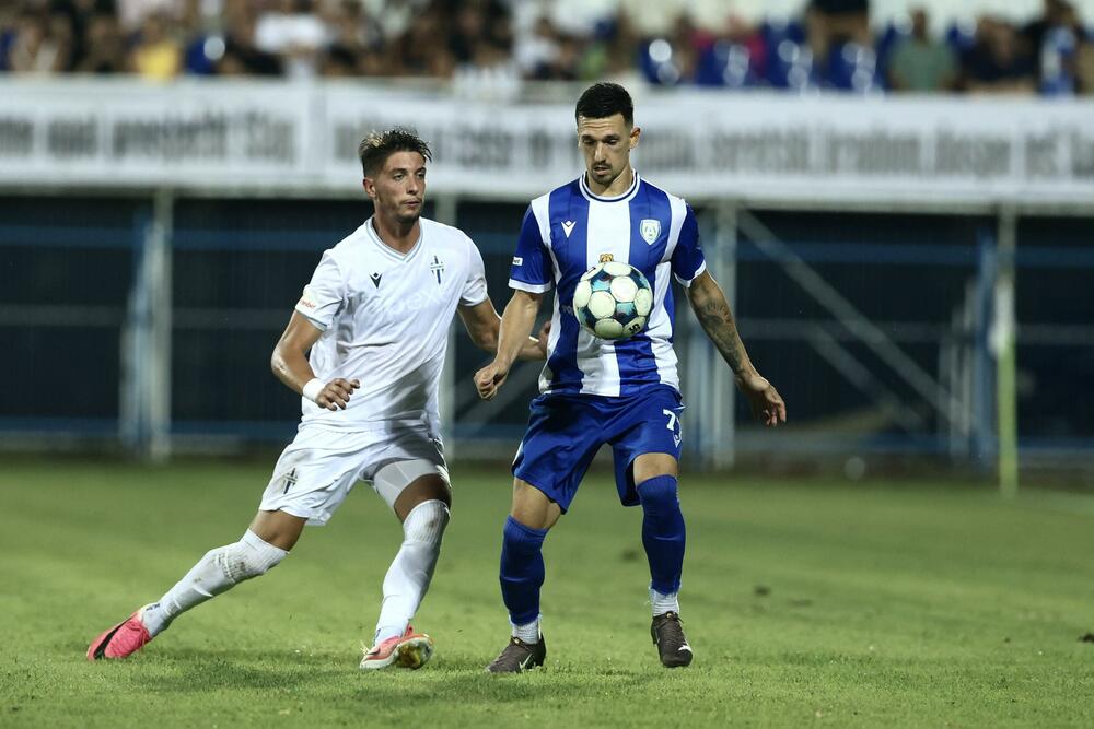 <p>Budućnost osvojila bod na gostovanju Arsenalu (0:0), Mornar u gostima bolji od Mladosti Lob.Bet (3:2), a Petrovac kod kuće savladao Jezero (3:0)</p>