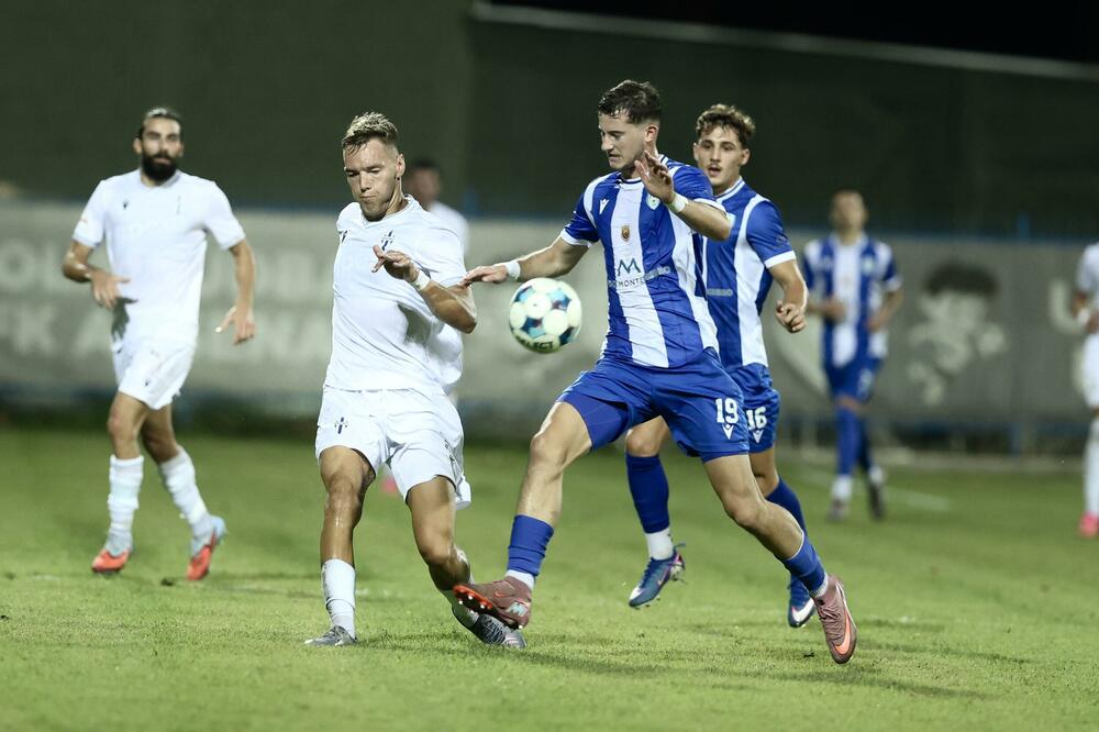<p>Budućnost osvojila bod na gostovanju Arsenalu (0:0), Mornar u gostima bolji od Mladosti Lob.Bet (3:2), a Petrovac kod kuće savladao Jezero (3:0)</p>