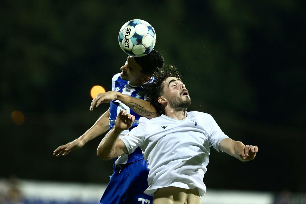 <p>Budućnost osvojila bod na gostovanju Arsenalu (0:0), Mornar u gostima bolji od Mladosti Lob.Bet (3:2), a Petrovac kod kuće savladao Jezero (3:0)</p>