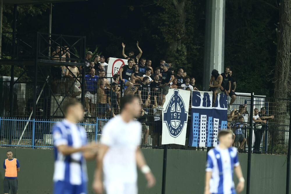 <p>Budućnost osvojila bod na gostovanju Arsenalu (0:0), Mornar u gostima bolji od Mladosti Lob.Bet (3:2), a Petrovac kod kuće savladao Jezero (3:0)</p>