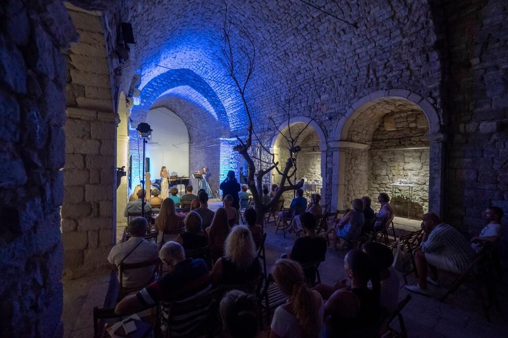 Sa koncerta, Foto: Grad teatar