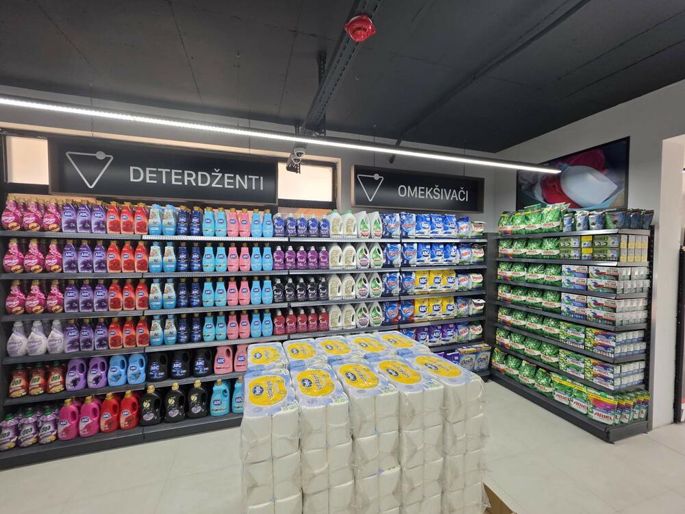 <p><em>HD Laković sjutra otvara novi supermarket u Ulici 27. marta, u blizini stadiona Zabjelo , a povodom otvaranja kupce pvog dana očekuje popust od 10% na kompletnu kupovinu.</em></p>