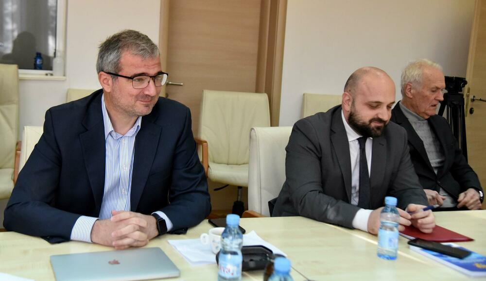 Javna rasprava bila puka formalnost: Muk