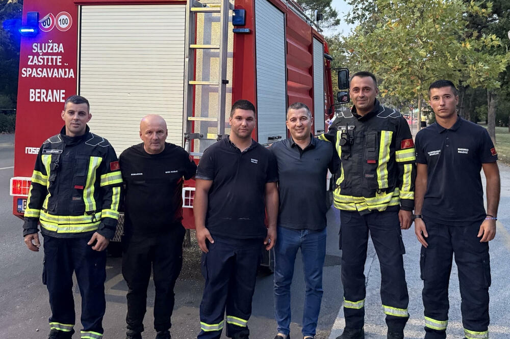 Bečić sa vatrogascima, Foto: Kabinet potpredsjednika Vlade