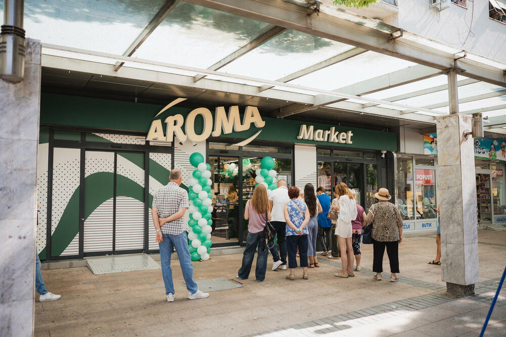 <p><em>Otvaranje je označilo početak novog poglavlja za jednu od poznatih Aroma lokacija u Podgorici, koja nakon renoviranja nastavlja da bude dio svakodnevnog života centra grada.</em></p>